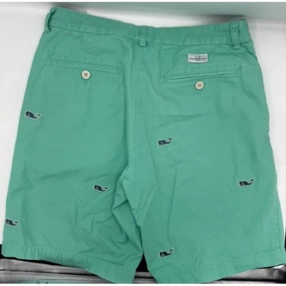 Vineyard Vines Club/Fraternity Shorts Men's‎ size 30 Green w/Blue Whales